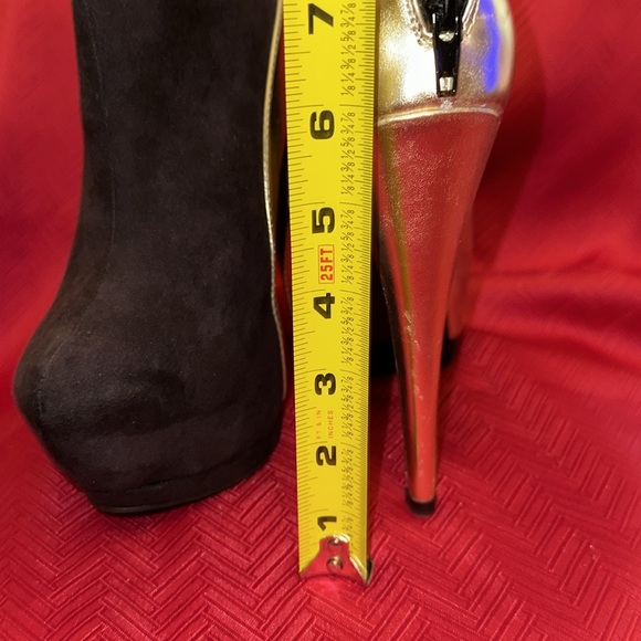 Georgia 6” Black Platform Boot. Size 6.5 Buy 3 Get 1 Free - Picture 2 of 3